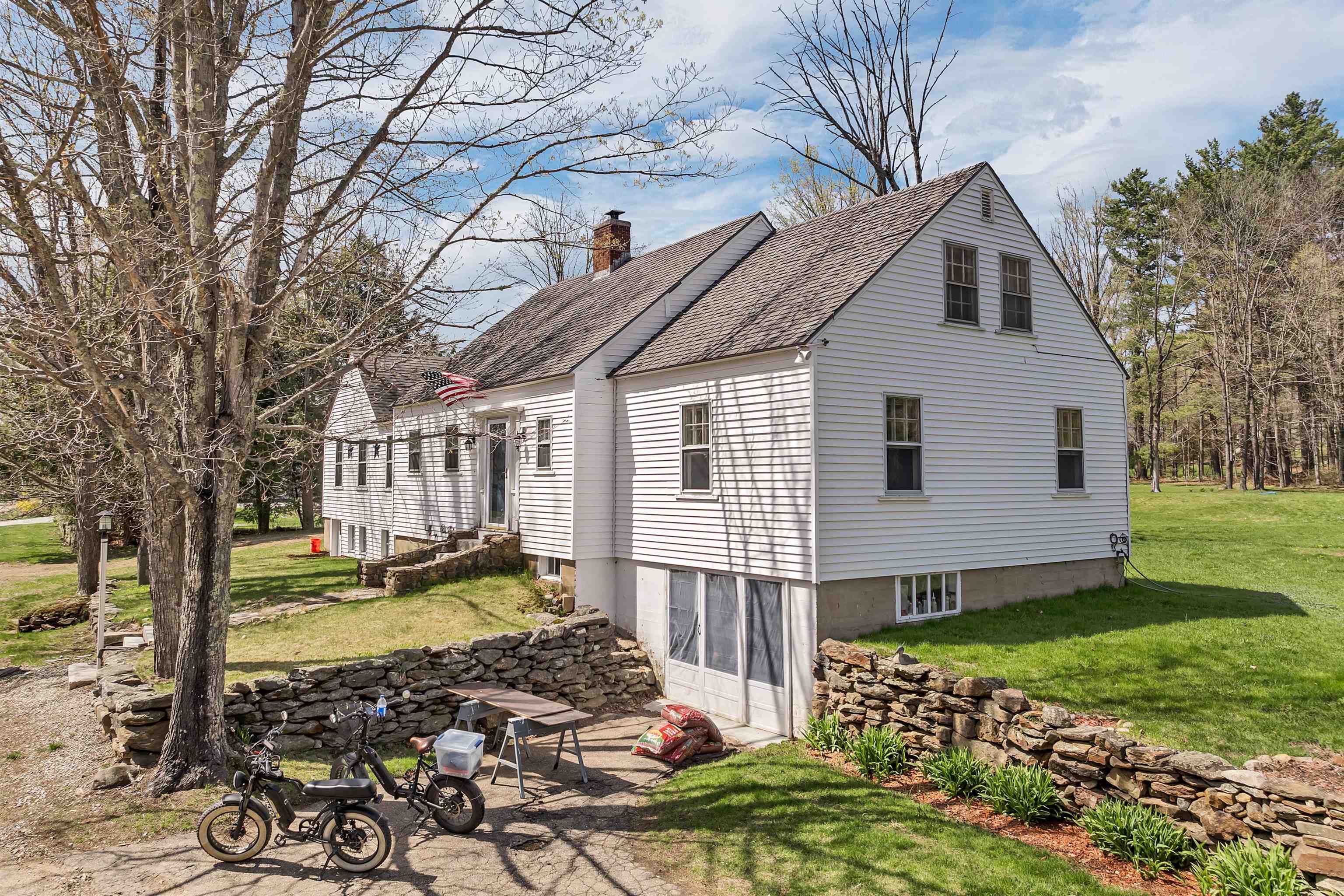 541 Province Road Gilmanton, NH 03237 - Photo 4 of 48