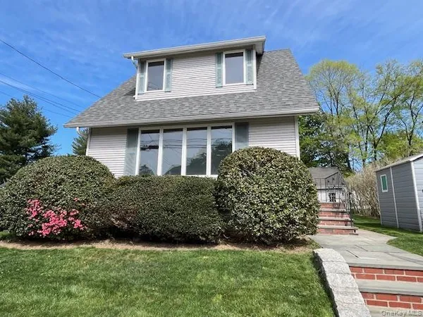 $4,500 | 21 Herbert Avenue, Port Washington, NY 11050