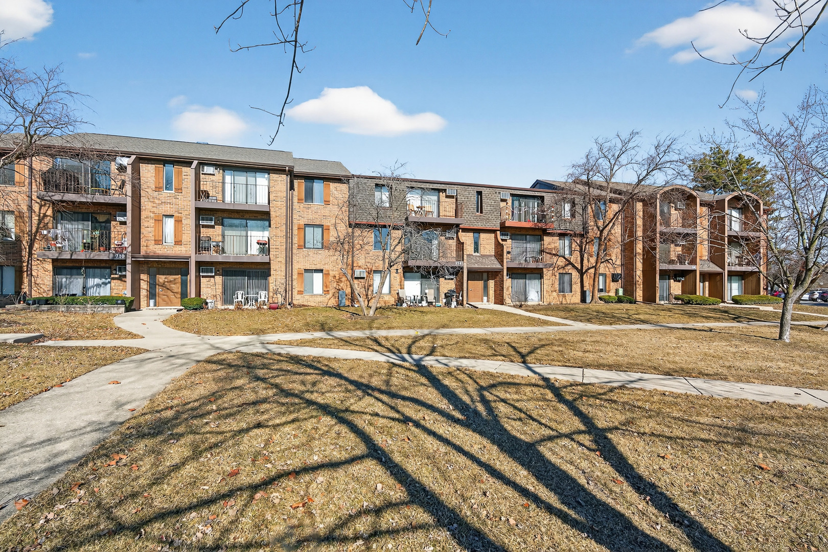 734 Briar Hill Lane, Unit 3 Addison, IL 60101 - Photo 2 of 18