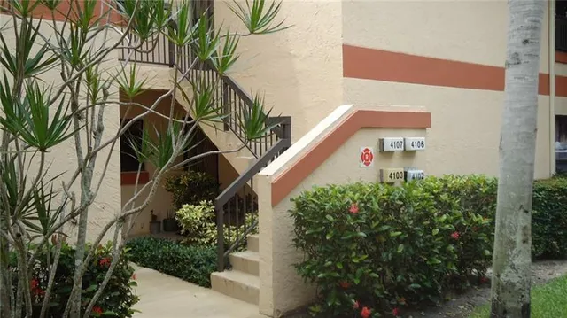 $295,000 | 4106 Carambola Circle South, Unit 2107, Coconut Creek, FL 33066