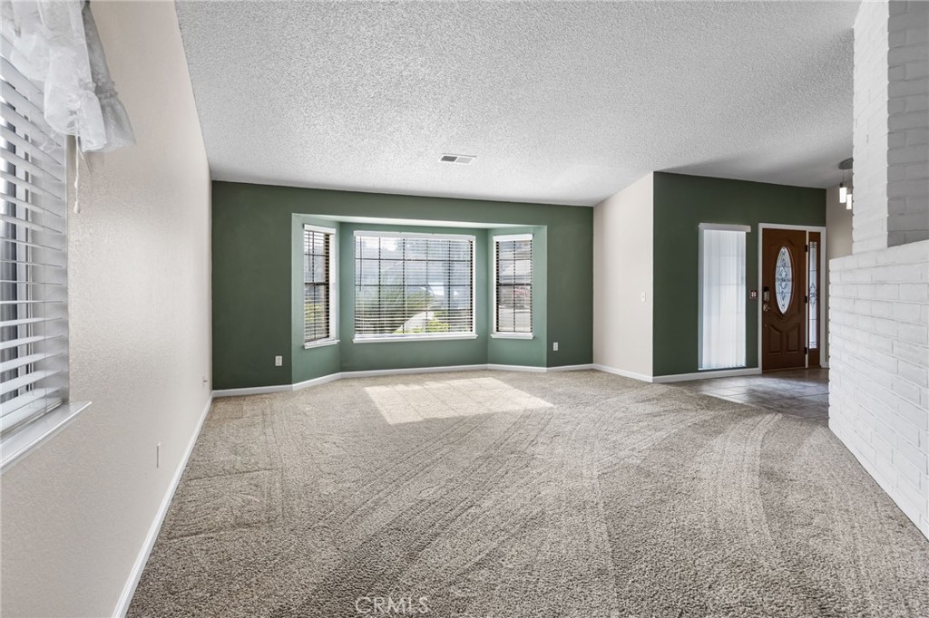 869 Redlands Court Merced, CA 95348 - Photo 7 of 35