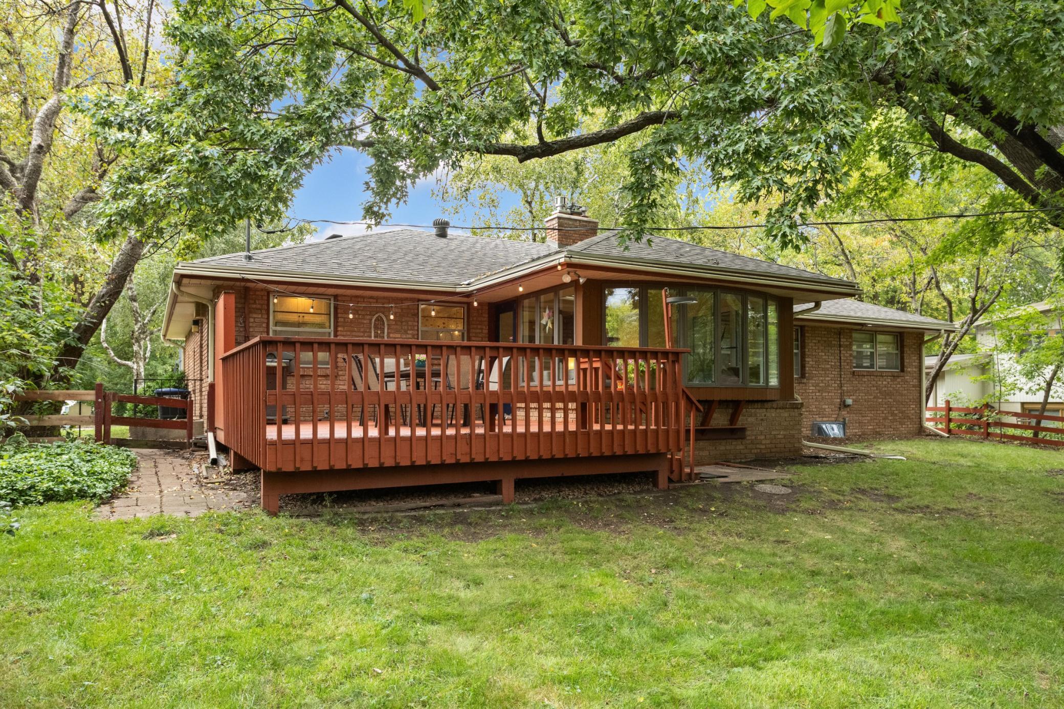 2482 Pascal Street Roseville, MN 55113 - Photo 38 of 48 Gallery Image 38