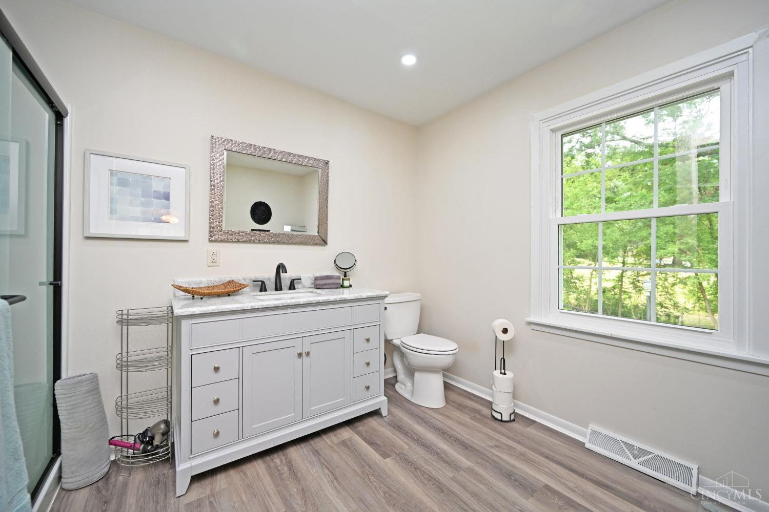 3859 Boomer Road Cincinnati, OH 45247 - Photo 36 of 54
