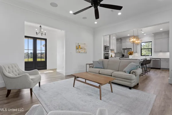 $949,900 | 407 Goose Pointe Boulevard, Biloxi, MS 39531