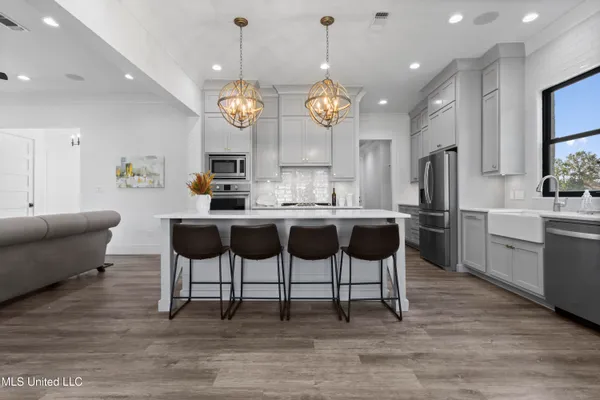 $949,900 | 407 Goose Pointe Boulevard, Biloxi, MS 39531