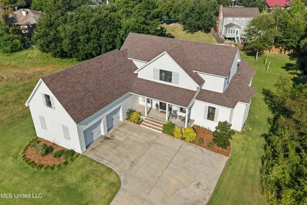 $949,900 | 407 Goose Pointe Boulevard, Biloxi, MS 39531