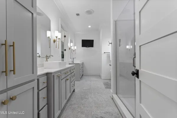 $949,900 | 407 Goose Pointe Boulevard, Biloxi, MS 39531