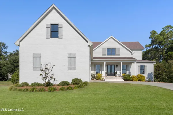 $949,900 | 407 Goose Pointe Boulevard, Biloxi, MS 39531