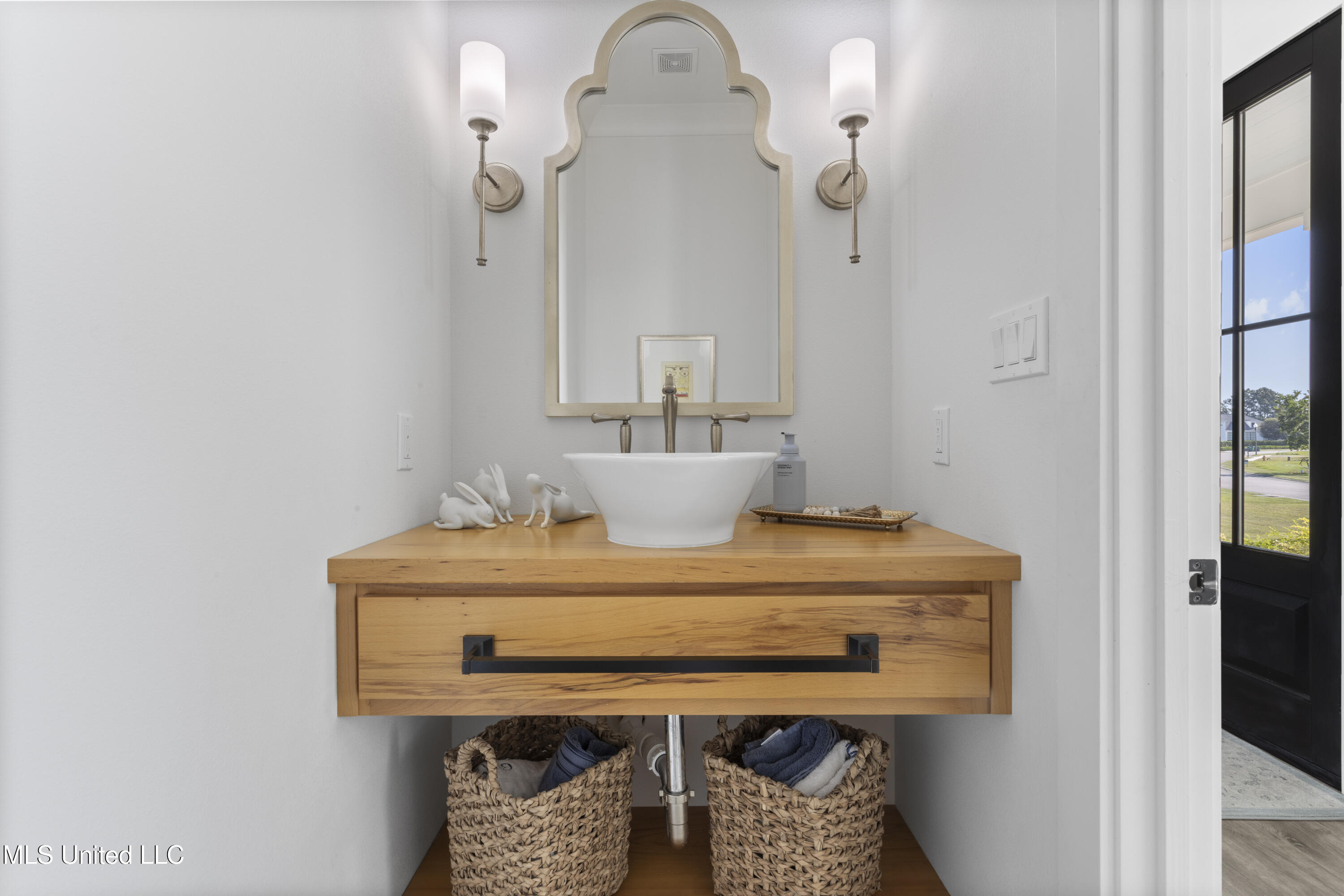 407 Goose Pointe Boulevard Biloxi, MS 39531 - Photo 46 of 69 0047