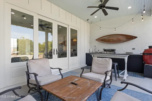 $949,900 | 407 Goose Pointe Boulevard, Biloxi, MS 39531