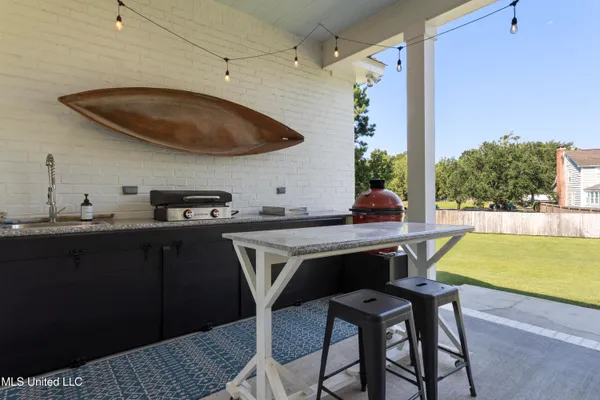 $949,900 | 407 Goose Pointe Boulevard, Biloxi, MS 39531