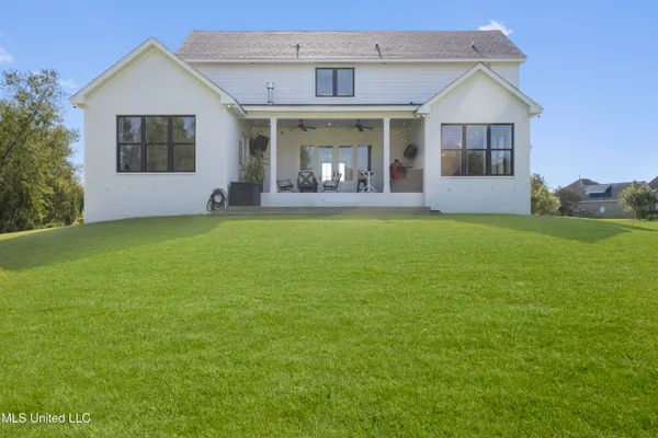 $949,900 | 407 Goose Pointe Boulevard, Biloxi, MS 39531