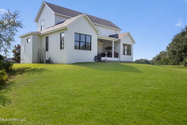$949,900 | 407 Goose Pointe Boulevard, Biloxi, MS 39531