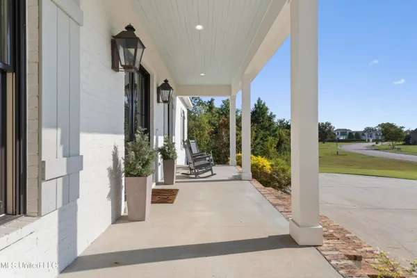 $949,900 | 407 Goose Pointe Boulevard, Biloxi, MS 39531