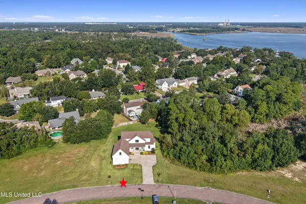 $949,900 | 407 Goose Pointe Boulevard, Biloxi, MS 39531