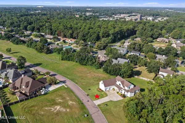 $949,900 | 407 Goose Pointe Boulevard, Biloxi, MS 39531