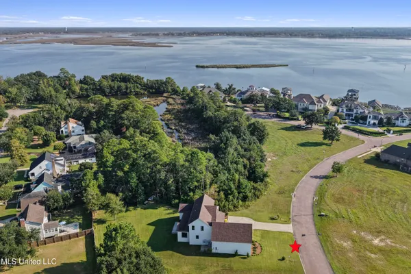 $949,900 | 407 Goose Pointe Boulevard, Biloxi, MS 39531