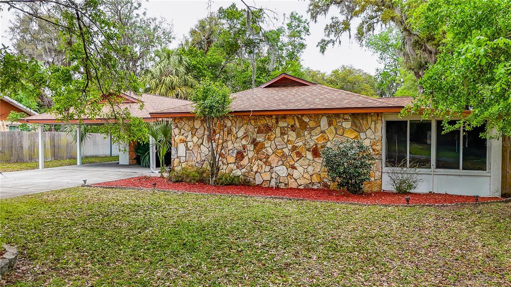 12 Spring Lake Way Ocala, FL 34472 - Photo 2 of 57