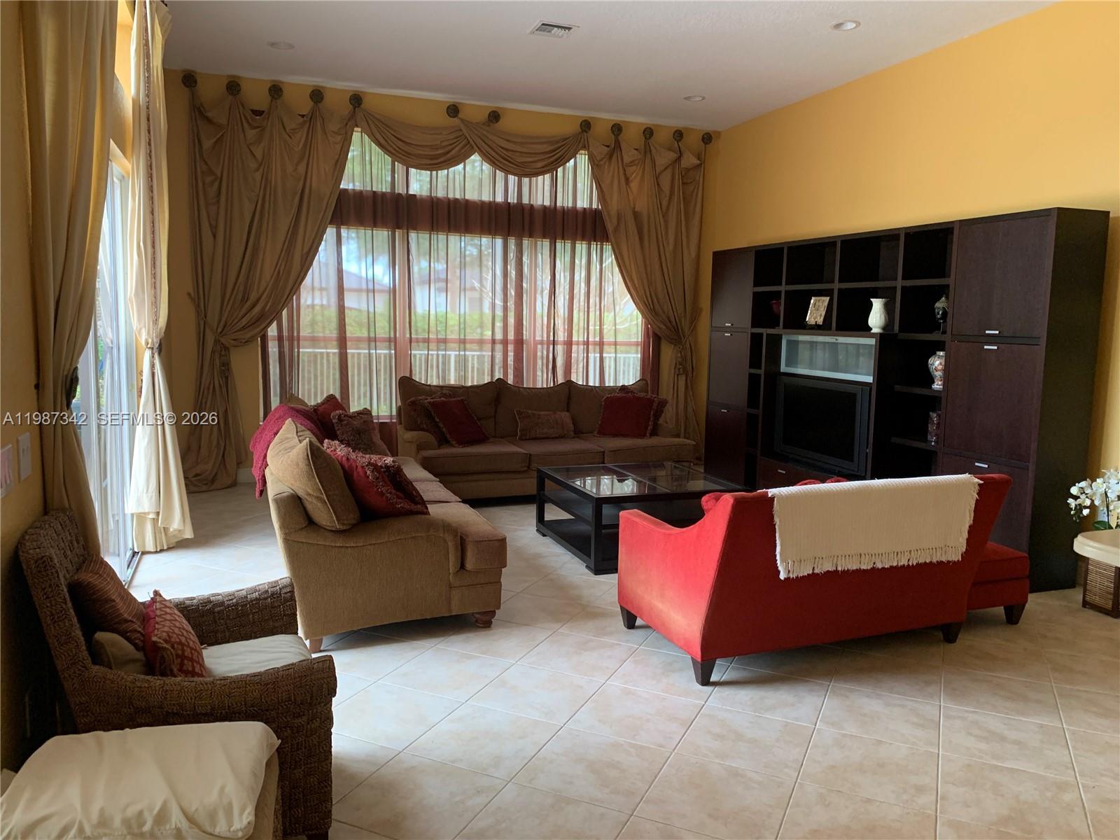 4723 Southwest 195th Way Miramar, FL 33029 - Photo 7 of 21