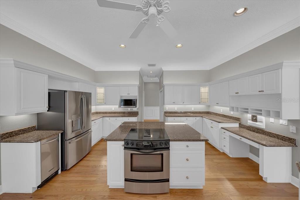 1141 Myrtle Road Valrico, FL 33596 - Photo 19 of 68 Gallery Image 19