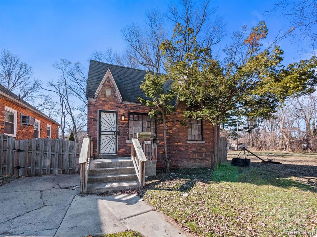 15439 Burt Road Detroit, MI 48223 - Photo 25 of 27