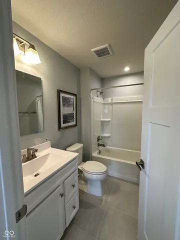 $2,200 | 8514 Broad Street, Indianapolis, IN 46239