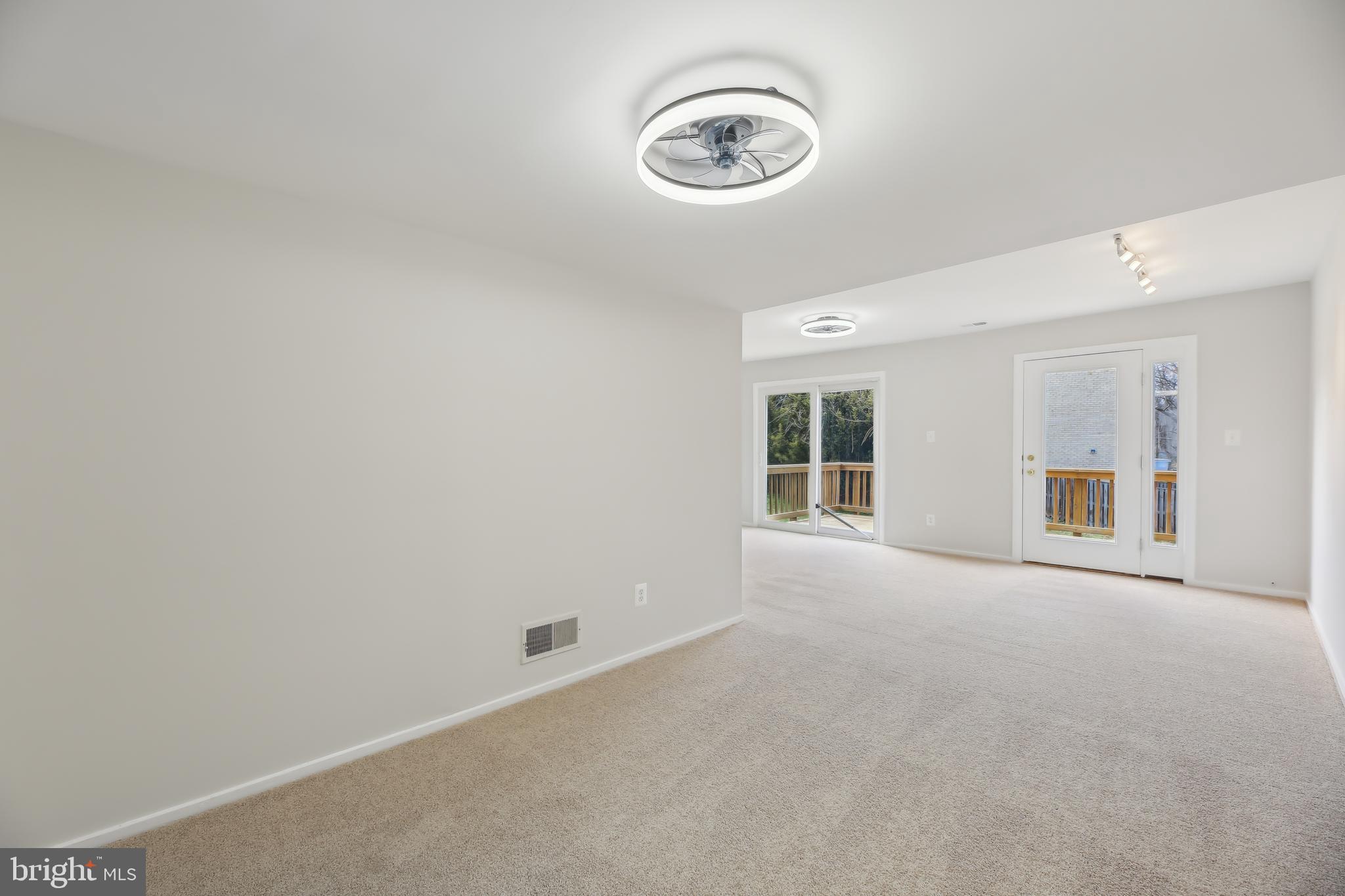 19610 Club Lake Road Gaithersburg, MD 20886 - Photo 13 of 30 Gallery Image 13
