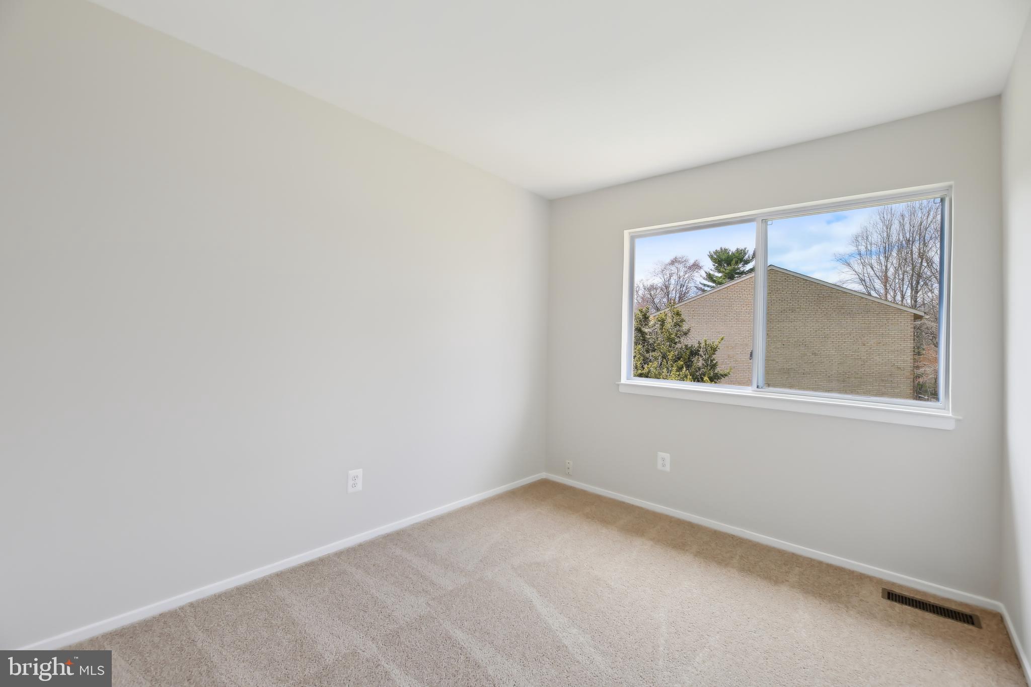19610 Club Lake Road Gaithersburg, MD 20886 - Photo 19 of 30 Gallery Image 19