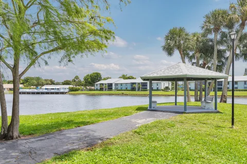 $260,000 | 1008 Green Pine Boulevard, Unit H3, West Palm Beach, FL 33409