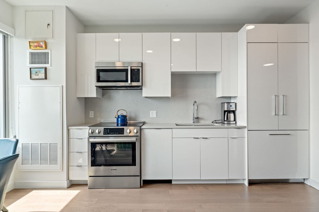 45 Lewis Street, Unit PH2 Boston, MA 02128 - Photo 7 of 25