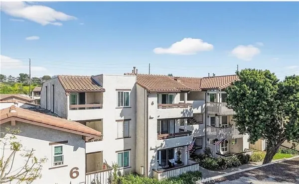 $3,800 | 21372 Brookhurst Street, Huntington Beach, CA 92646