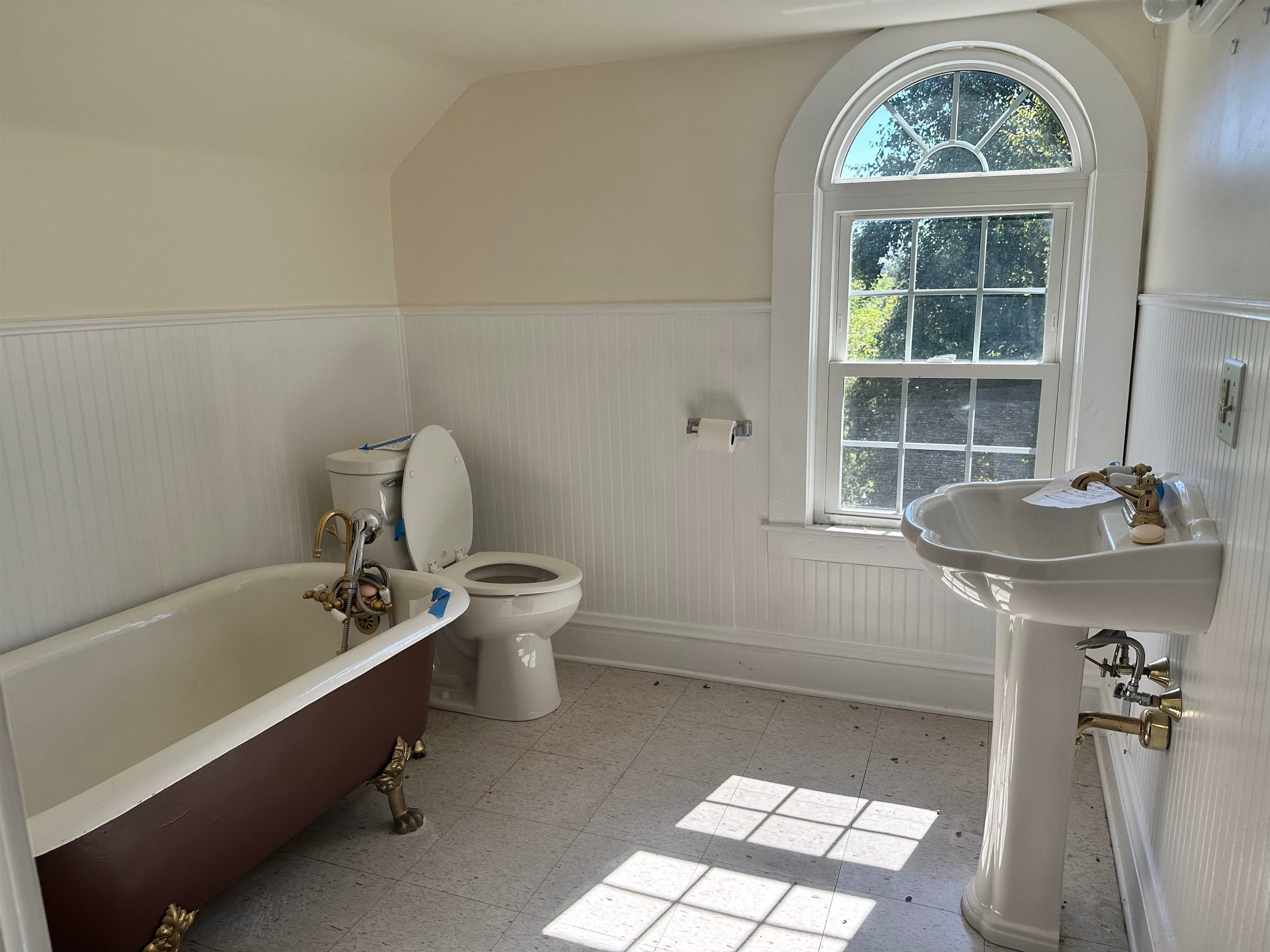 1529 Rugby Road Huntington, WV 25705 - Photo 14 of 22 Gallery Image 14