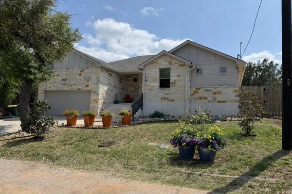 $420,000 | 511 Taylor Drive, Marble Falls, TX 78657