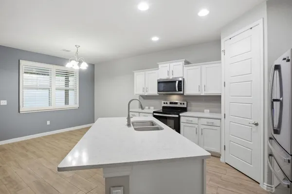 $420,000 | 511 Taylor Drive, Marble Falls, TX 78657