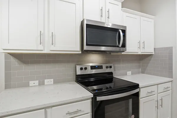 $420,000 | 511 Taylor Drive, Marble Falls, TX 78657