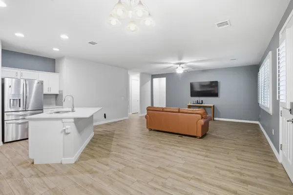 $420,000 | 511 Taylor Drive, Marble Falls, TX 78657