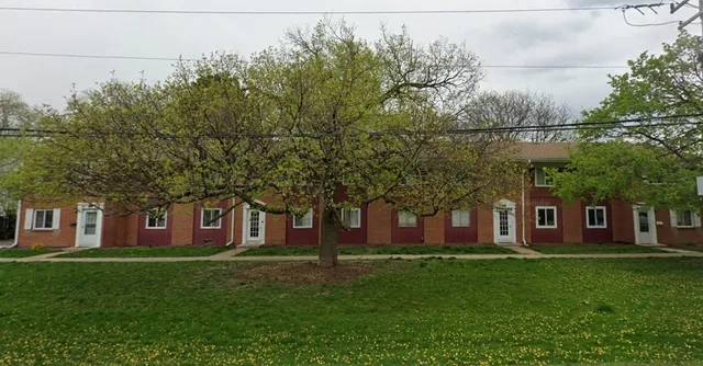 $140,000 | 833 North Randall Road, Unit C4, Aurora, IL 60506