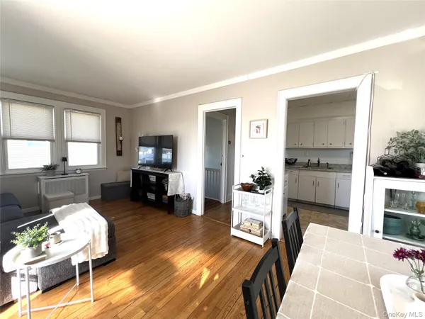 $3,400 | 58 Illinois Avenue, Unit TOP, Long Beach, NY 11561