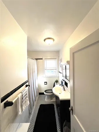 $3,400 | 58 Illinois Avenue, Unit TOP, Long Beach, NY 11561