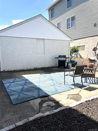 $3,400 | 58 Illinois Avenue, Unit TOP, Long Beach, NY 11561
