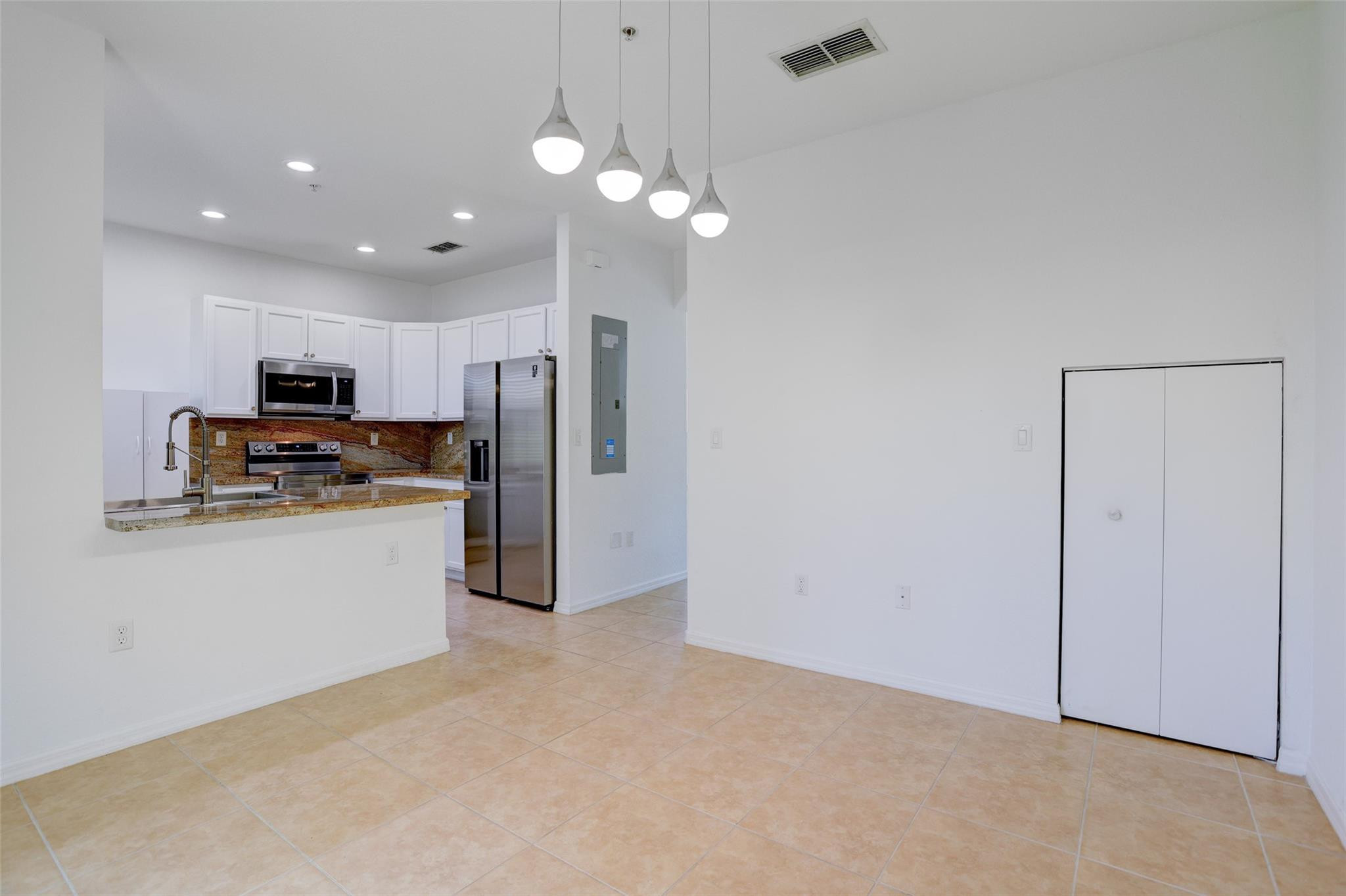 2851 Prospect Road, Unit 305 Tamarac, FL 33309 - Photo 8 of 32 Photo 8