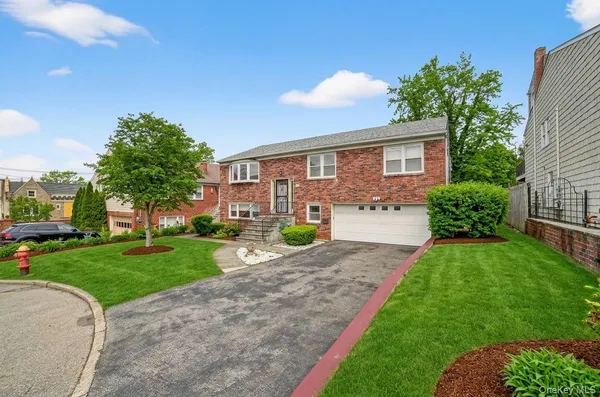$789,000 | 16 Patti Lane, Yonkers, NY 10701