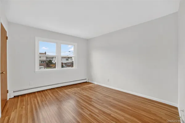 $789,000 | 16 Patti Lane, Yonkers, NY 10701