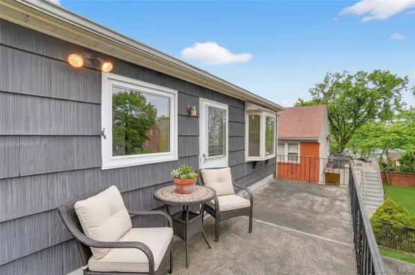 $789,000 | 16 Patti Lane, Yonkers, NY 10701