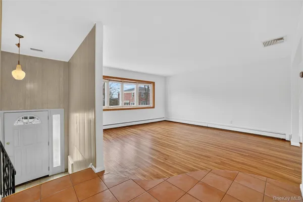 $789,000 | 16 Patti Lane, Yonkers, NY 10701