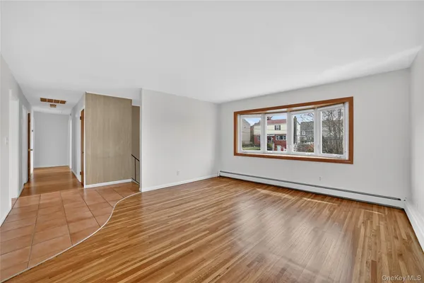 $789,000 | 16 Patti Lane, Yonkers, NY 10701