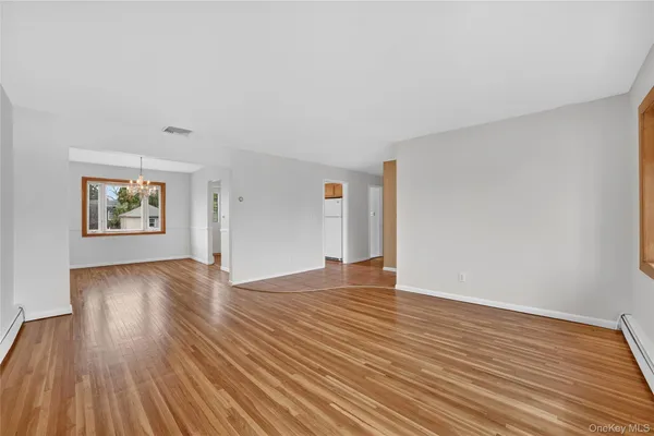 $789,000 | 16 Patti Lane, Yonkers, NY 10701