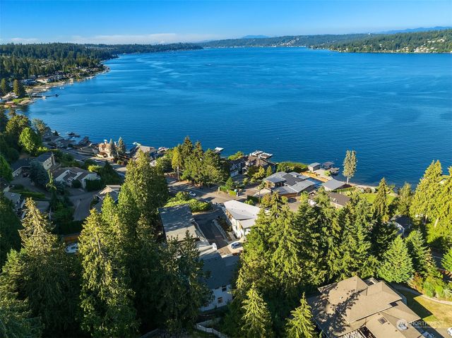 a view of a lake with houses