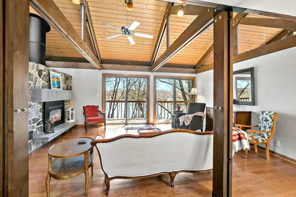 $800,000 | 7481 Long Lake Road, Willmar, MN 56201