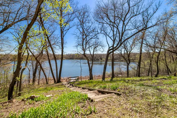 $800,000 | 7481 Long Lake Road, Willmar, MN 56201
